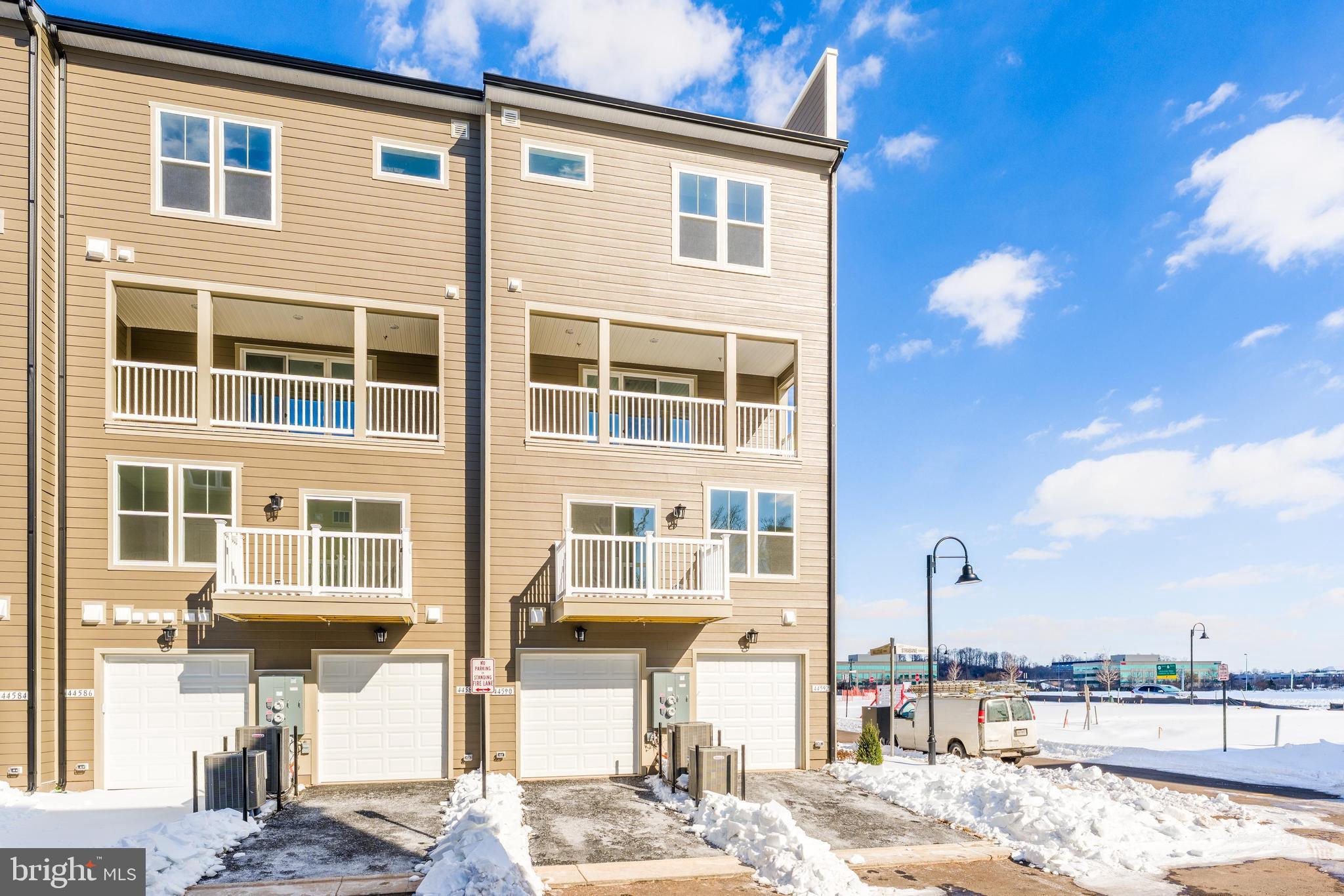 ONE LOUDOUN - Residential Lease