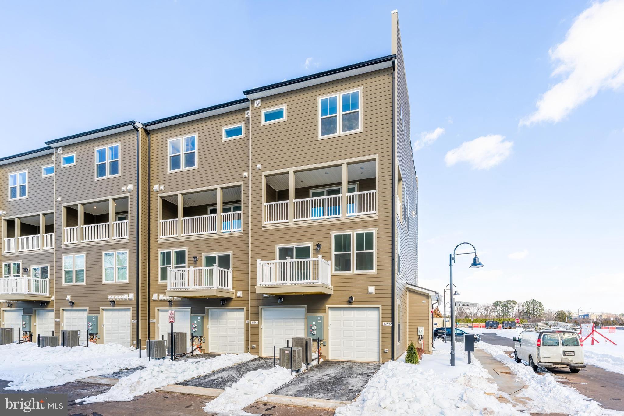 ONE LOUDOUN - Residential Lease