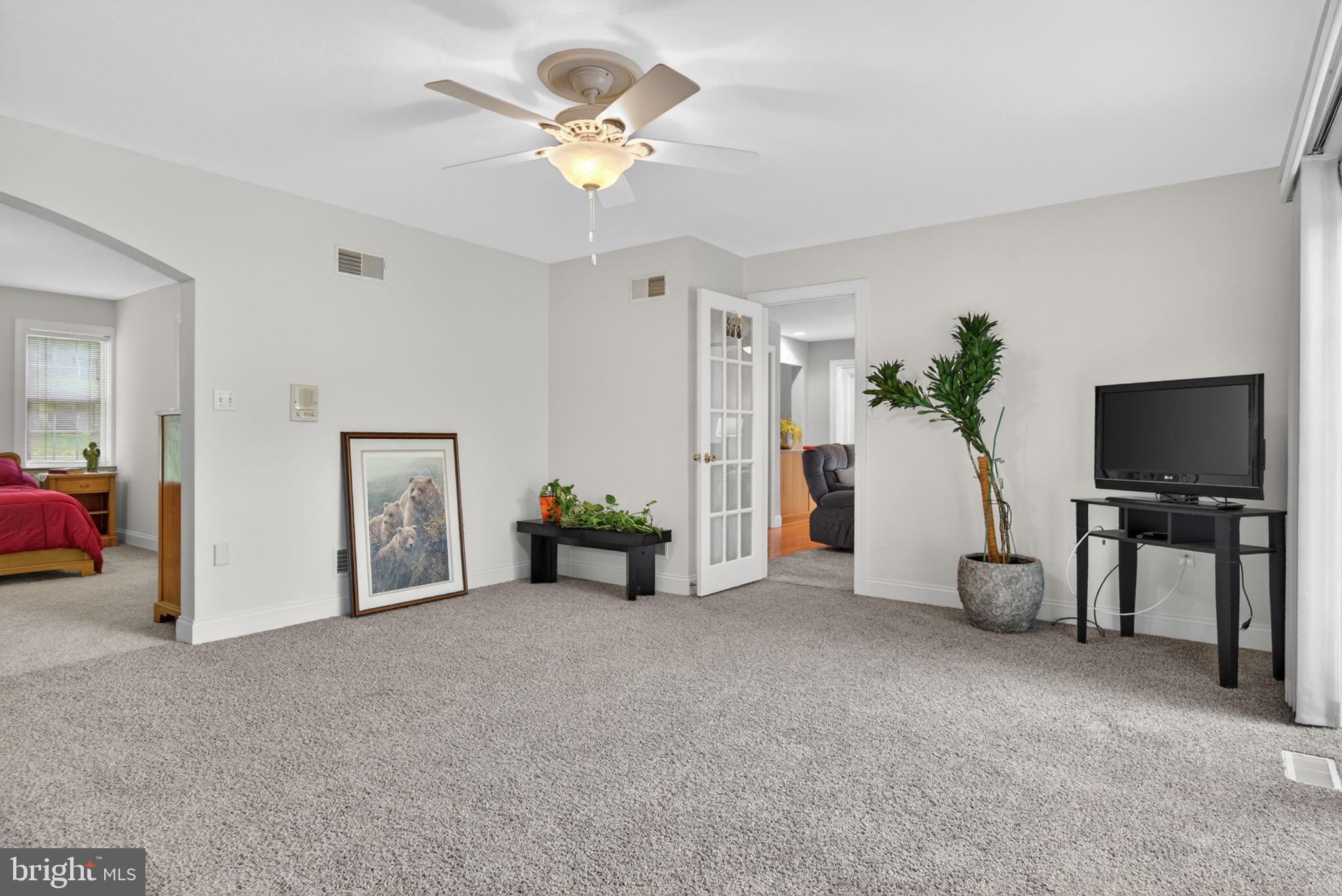 EAGLE VIEW - Residential
