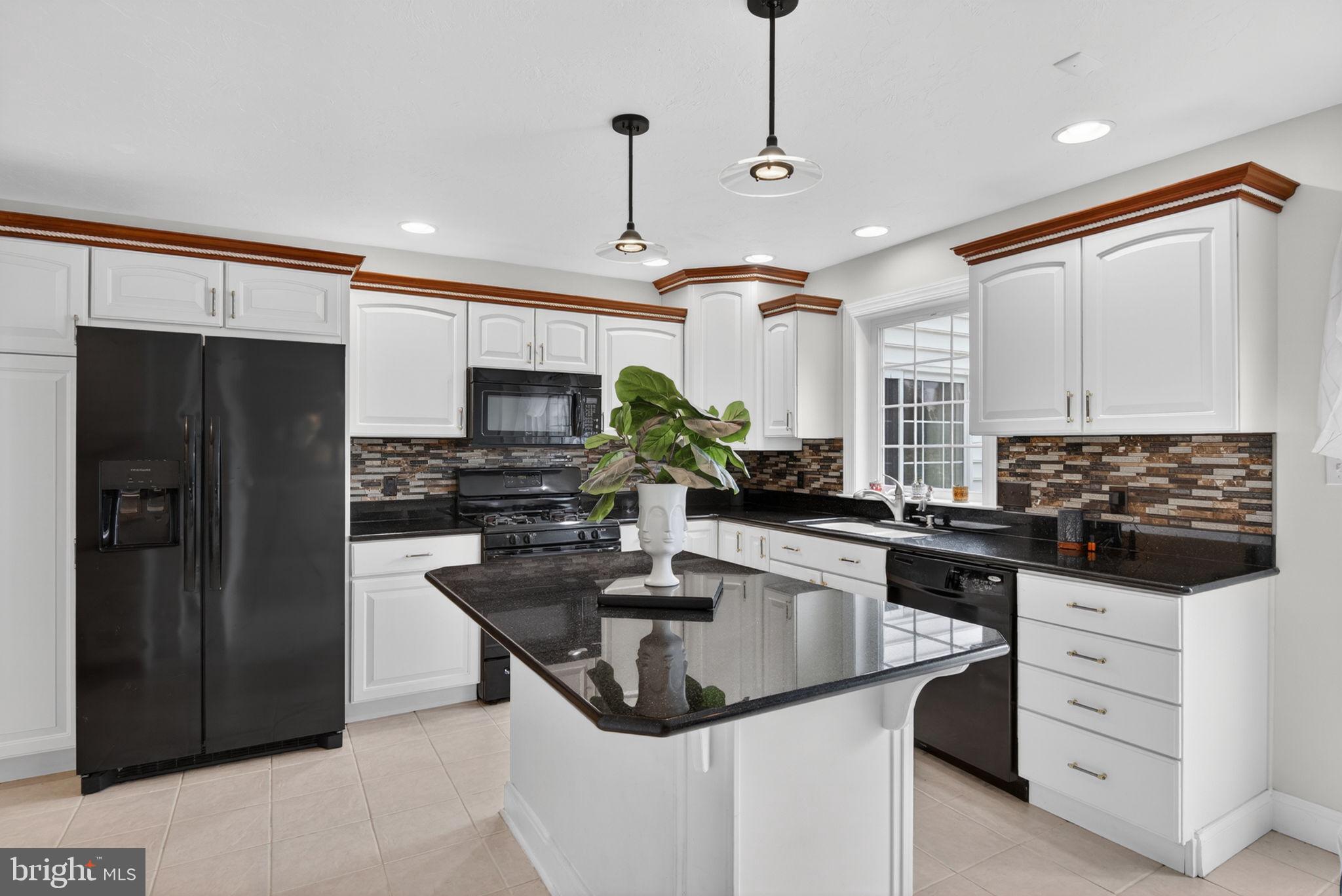 EAGLE VIEW - Residential