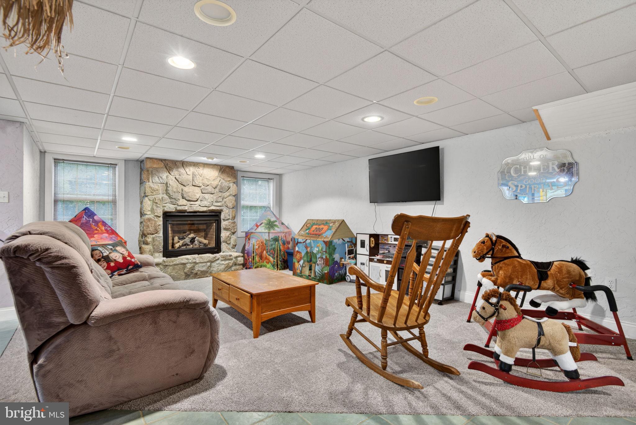 EAGLE VIEW - Residential