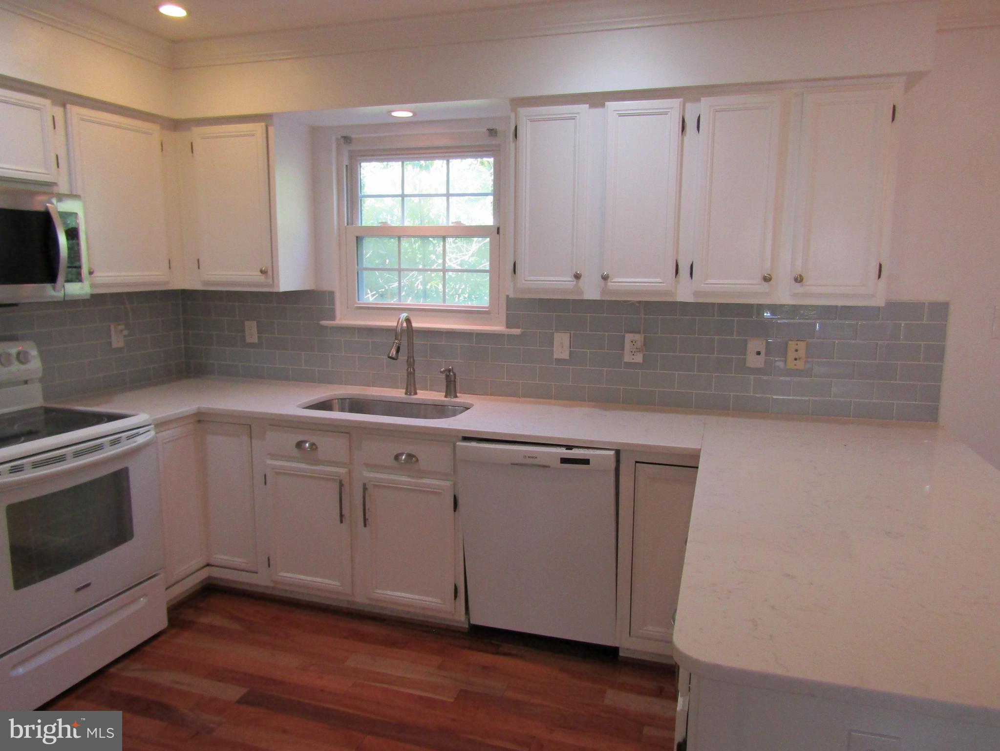 CENTREVILLE GREEN - Residential Lease