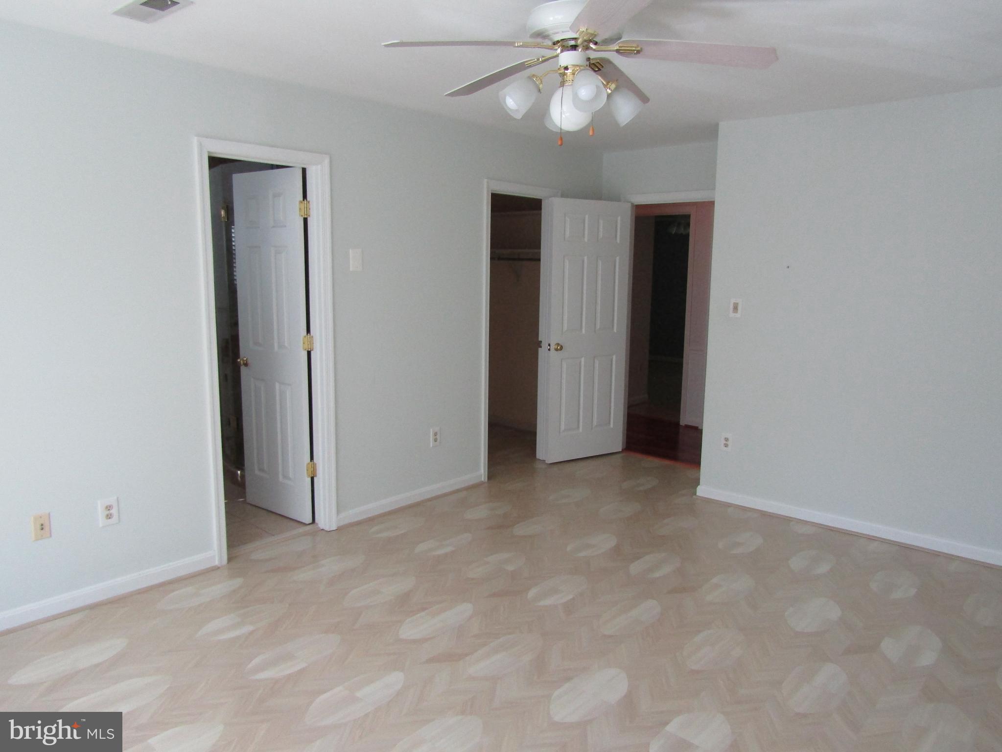 CENTREVILLE GREEN - Residential Lease