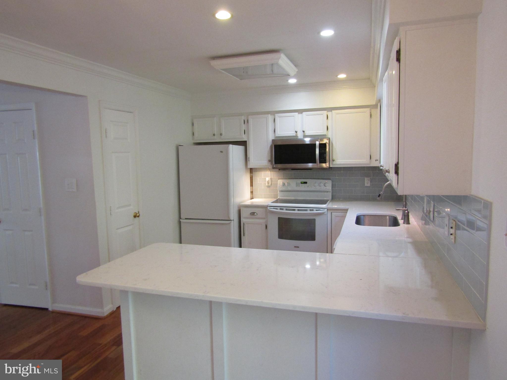 CENTREVILLE GREEN - Residential Lease