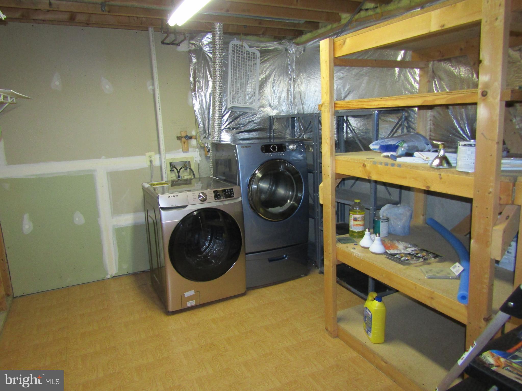 CENTREVILLE GREEN - Residential Lease