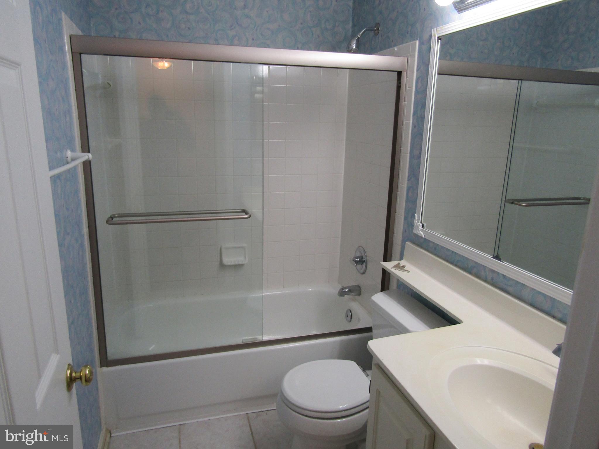 CENTREVILLE GREEN - Residential Lease