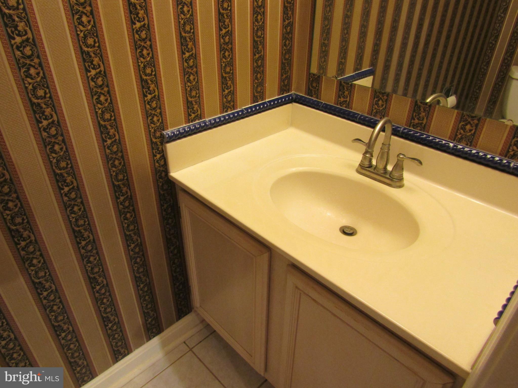 CENTREVILLE GREEN - Residential Lease