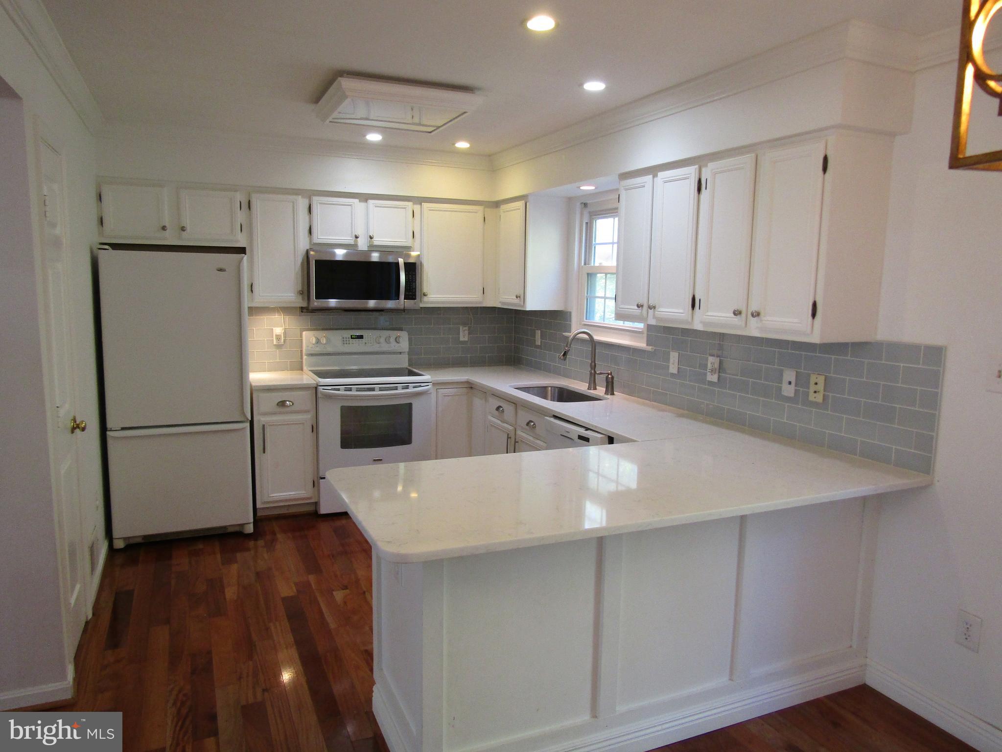 CENTREVILLE GREEN - Residential Lease