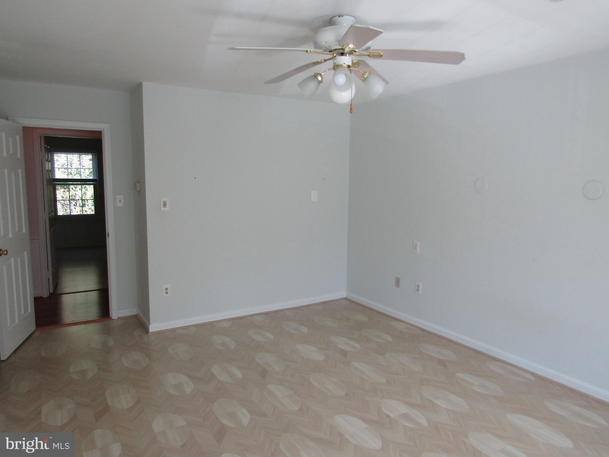 CENTREVILLE GREEN - Residential Lease