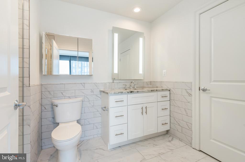 LOGAN SQUARE - Residential Lease