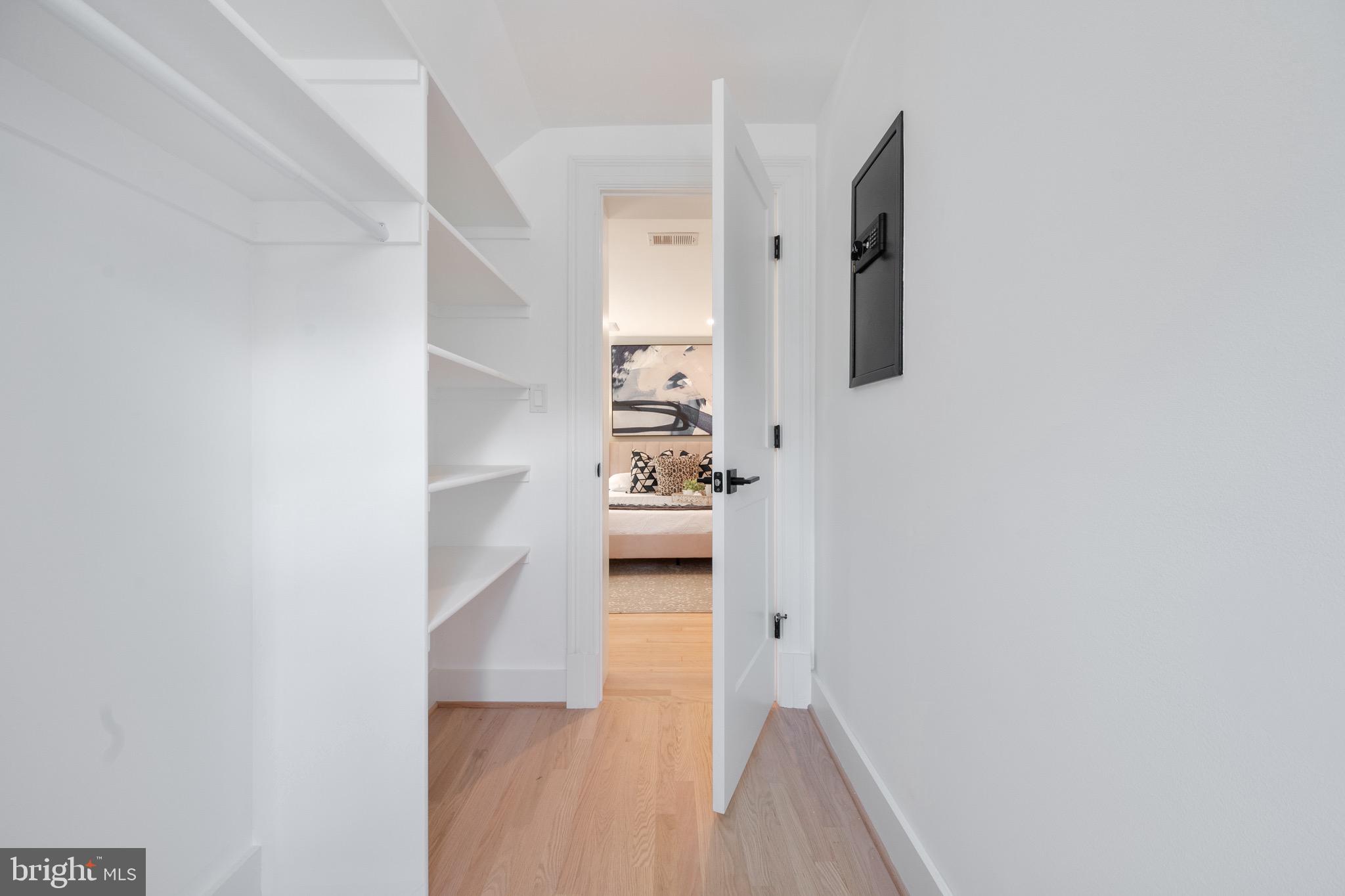 WELLINGTON - Residential