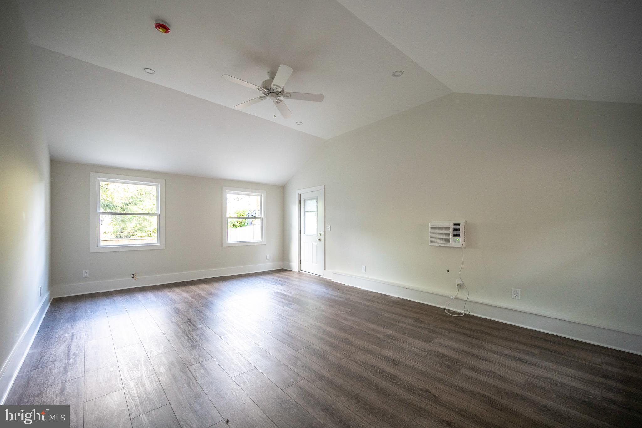 WELLINGTON - Residential