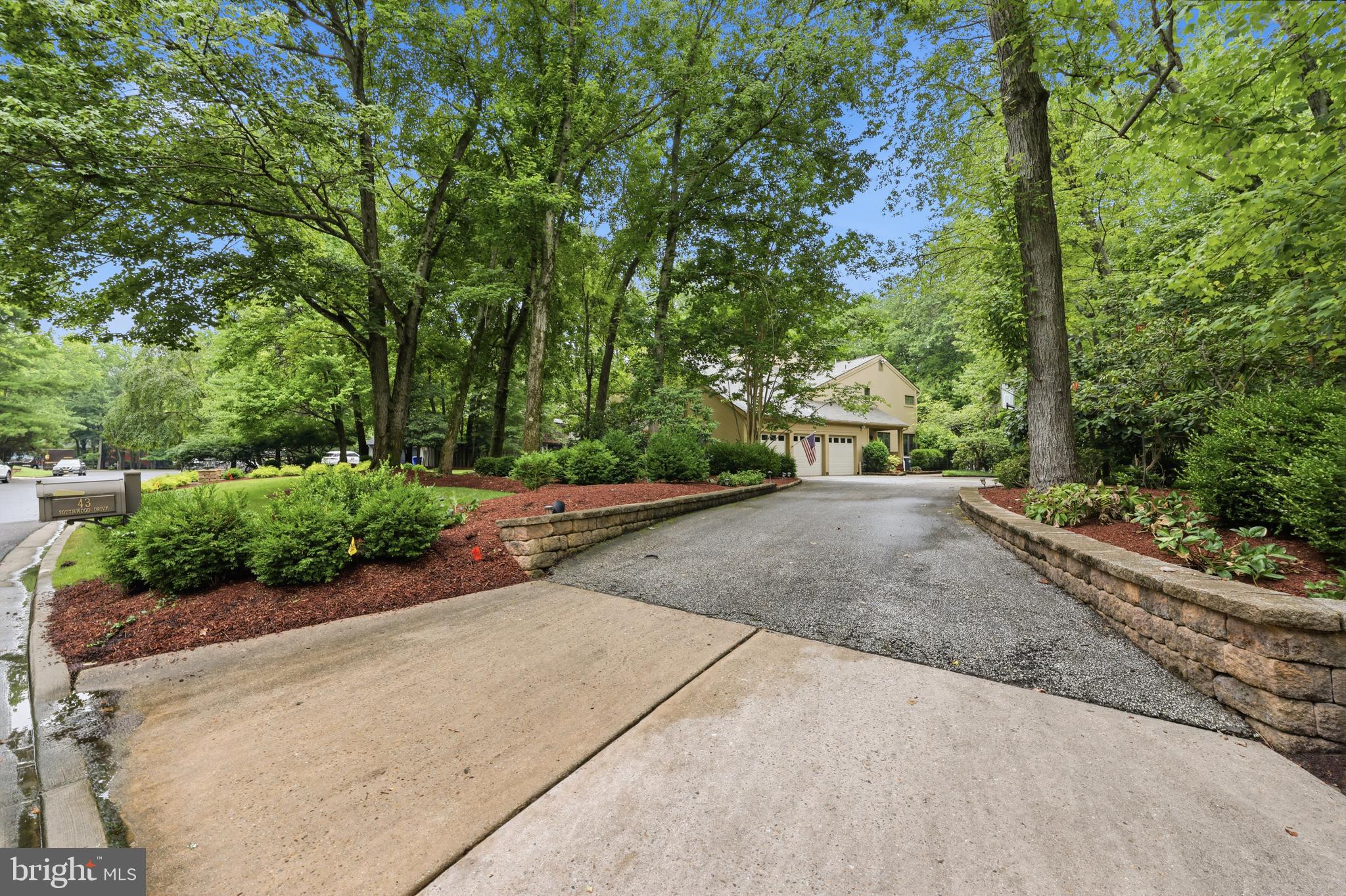 43 SOUTHWOOD DRIVE