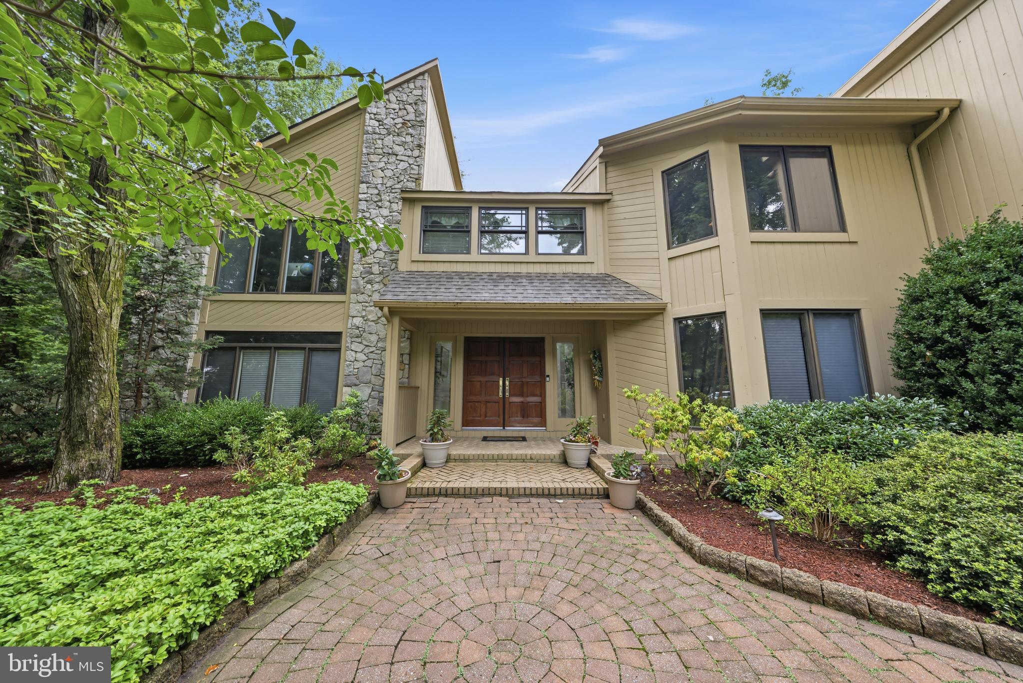 43 SOUTHWOOD DRIVE
