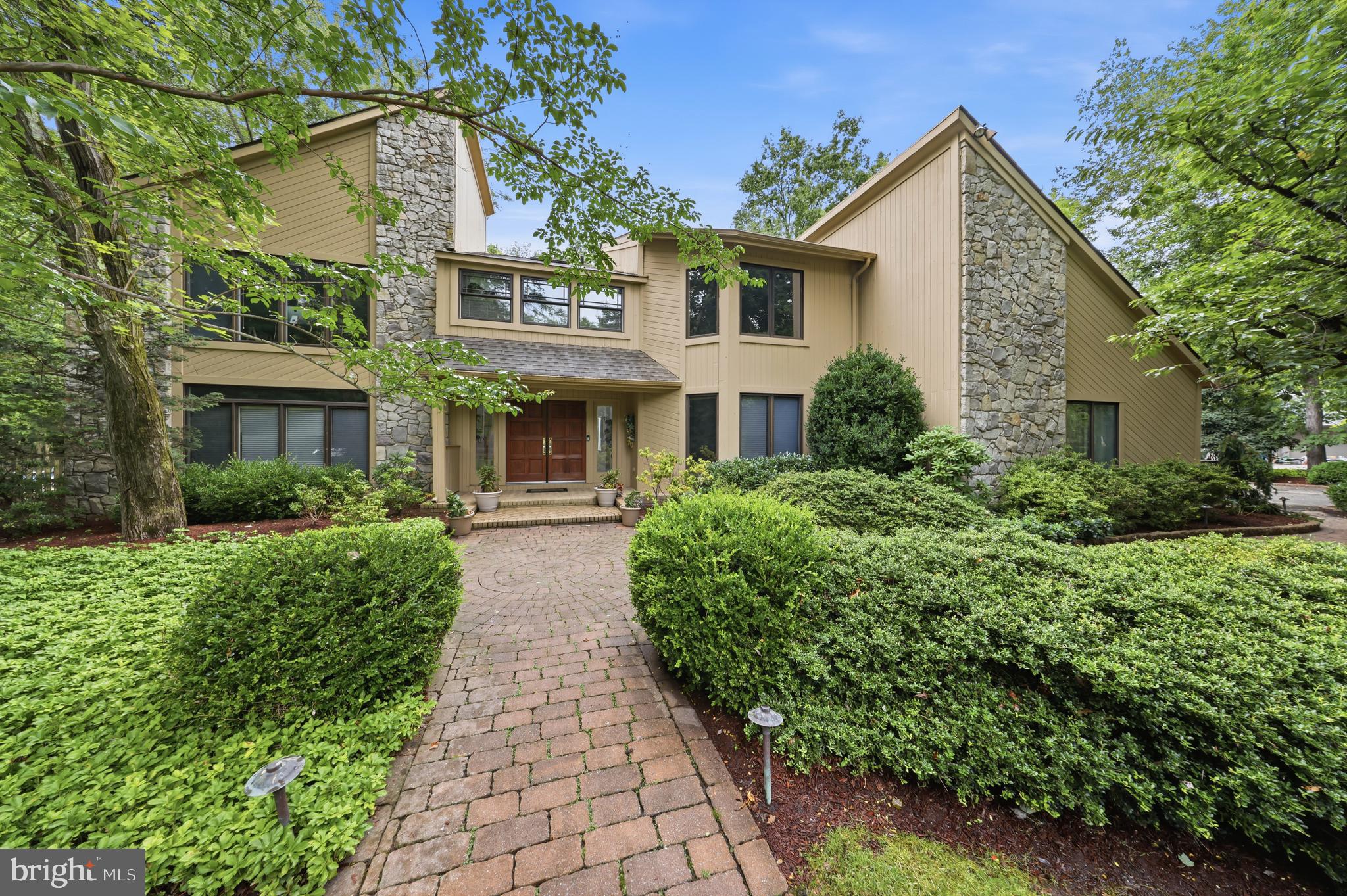 43 SOUTHWOOD DRIVE