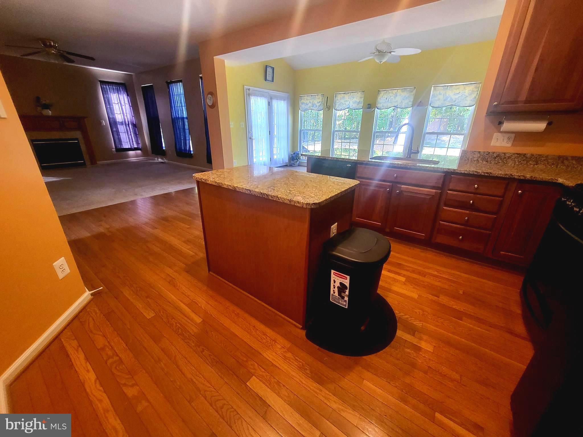 WAYSIDE VILLAGE - Residential Lease