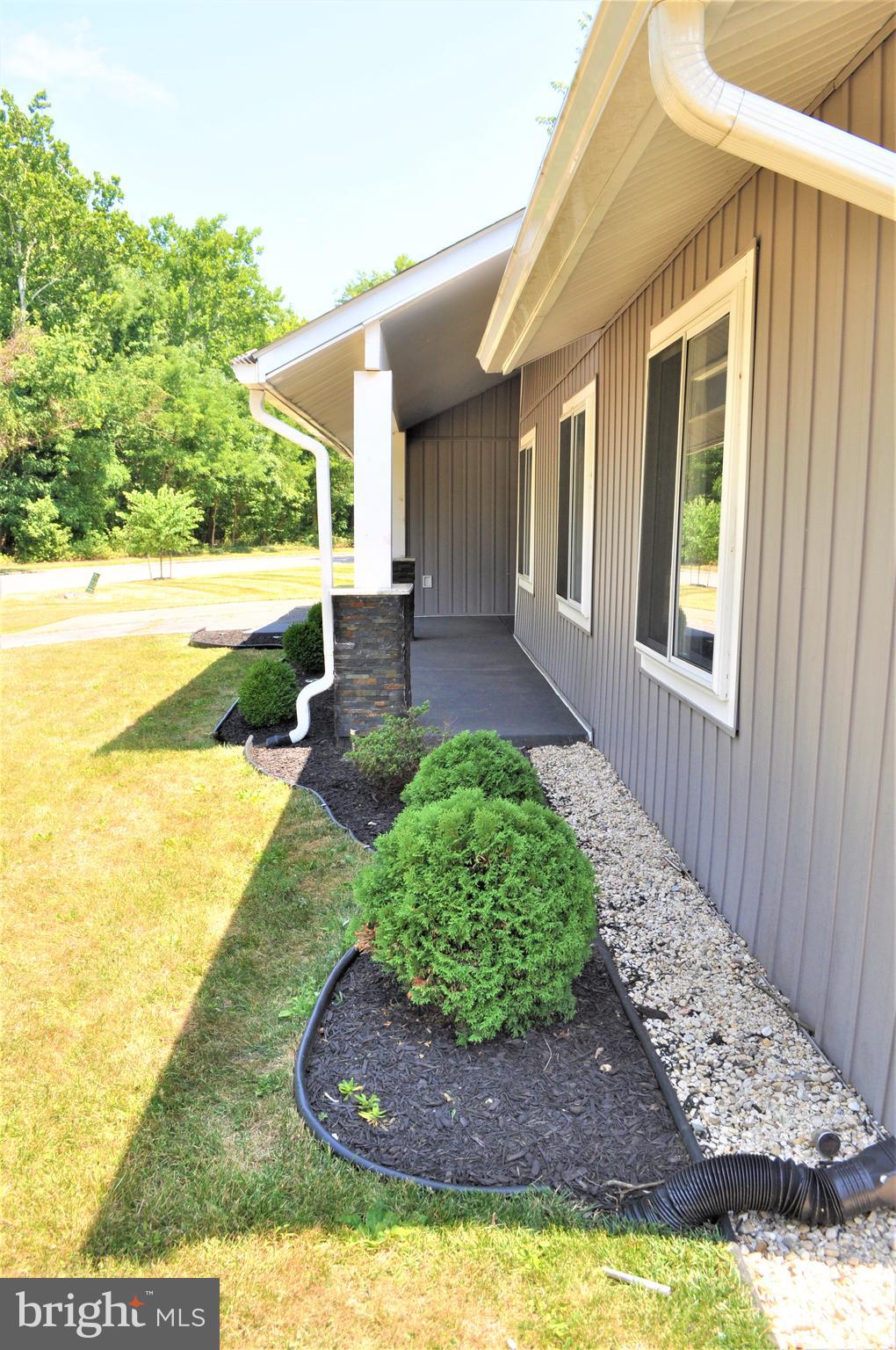 RAMBLING HILLS - Residential