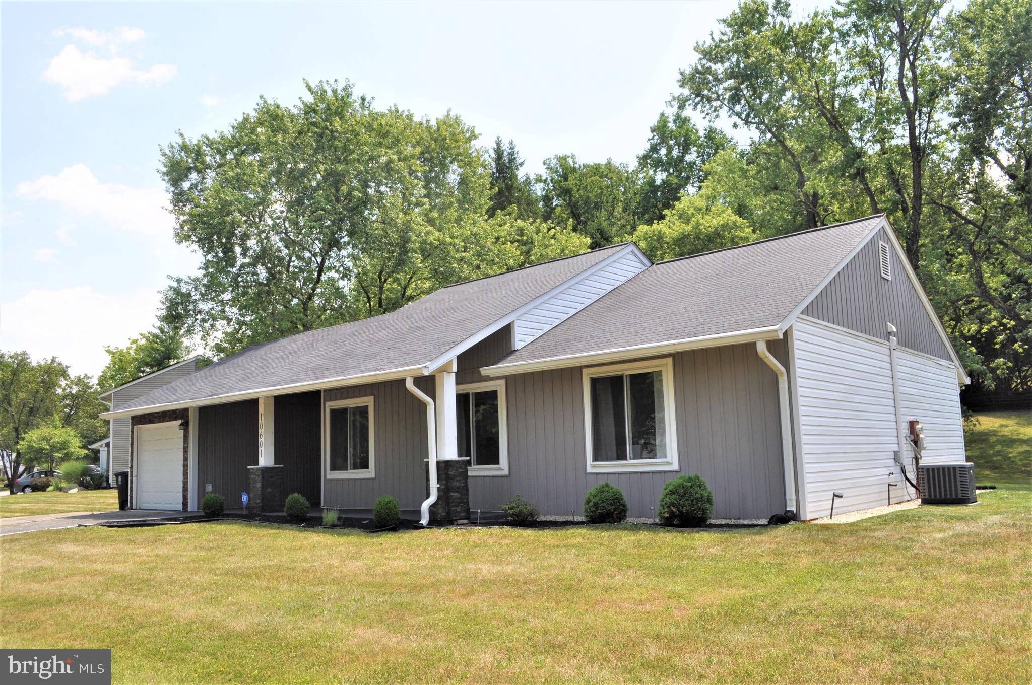 RAMBLING HILLS - Residential