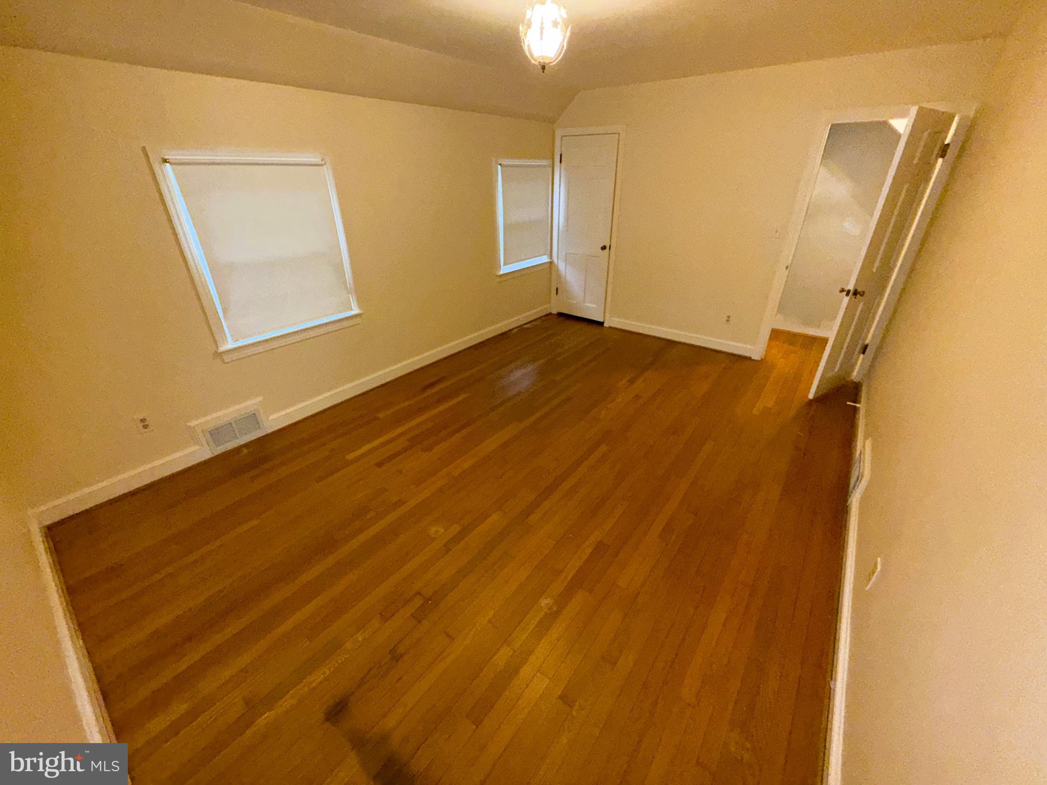 ROLLINGWOOD - Residential Lease