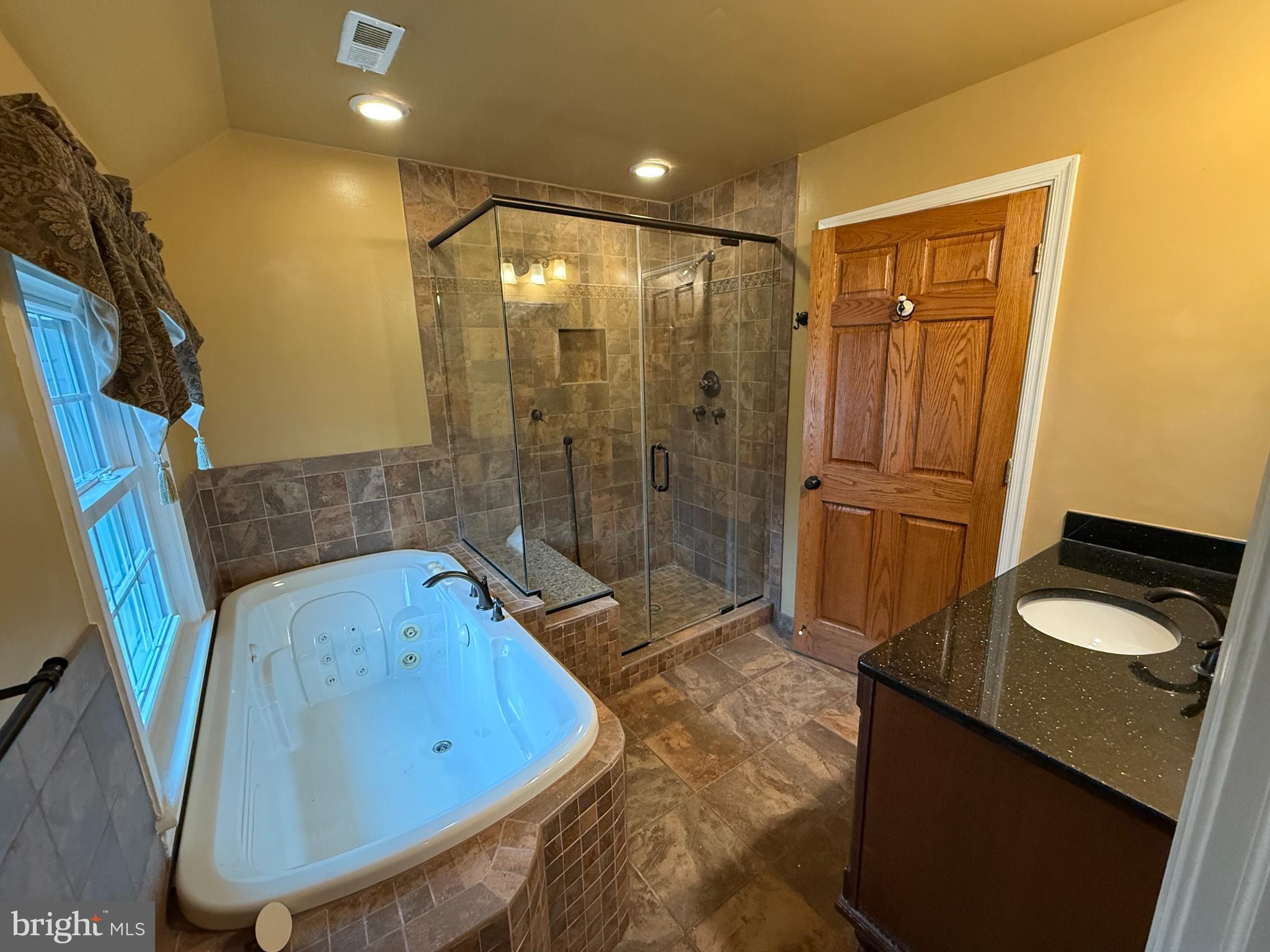 ROLLINGWOOD - Residential Lease