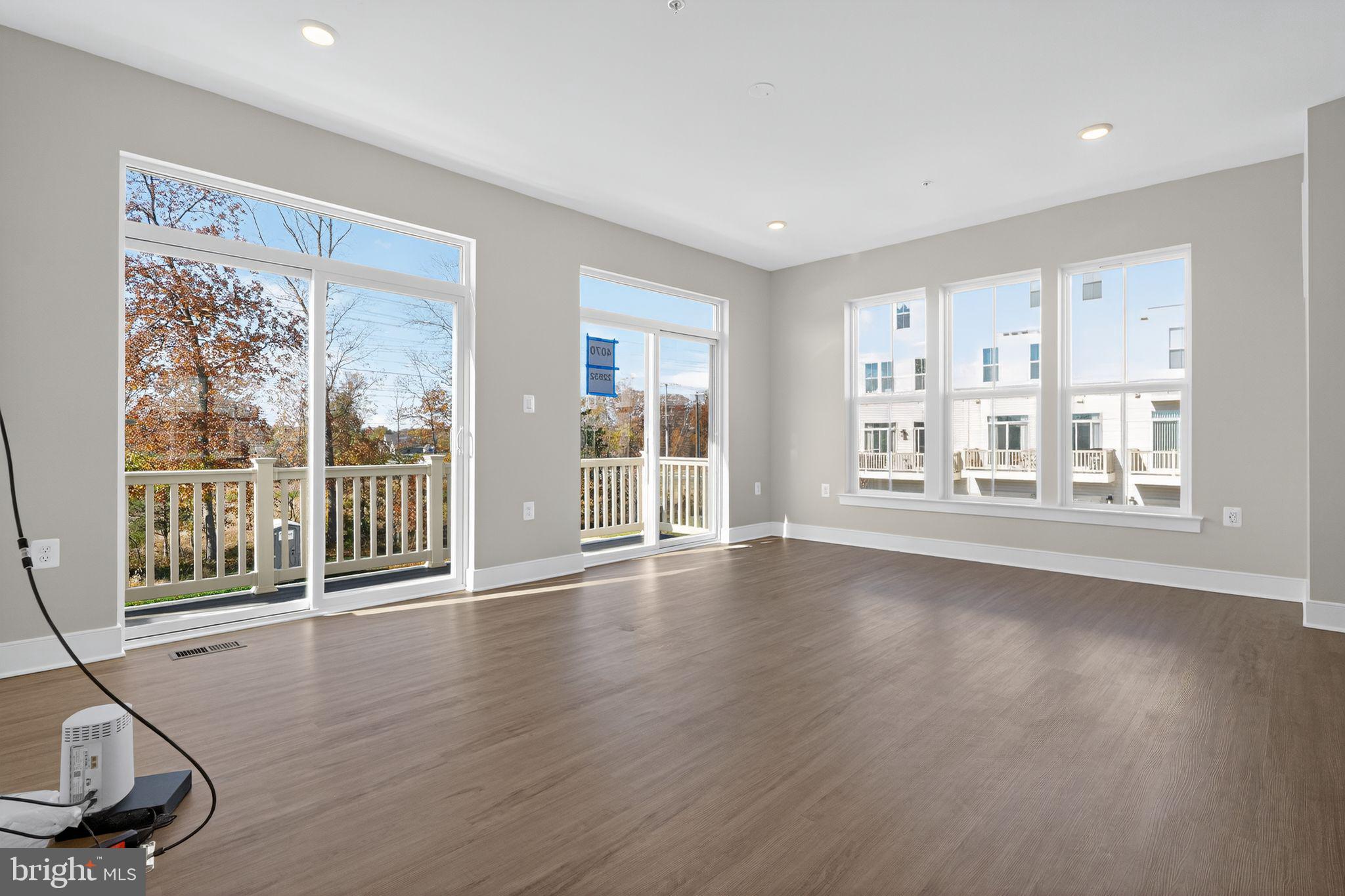 DOWNTOWN BRAMBLETON - Residential Lease