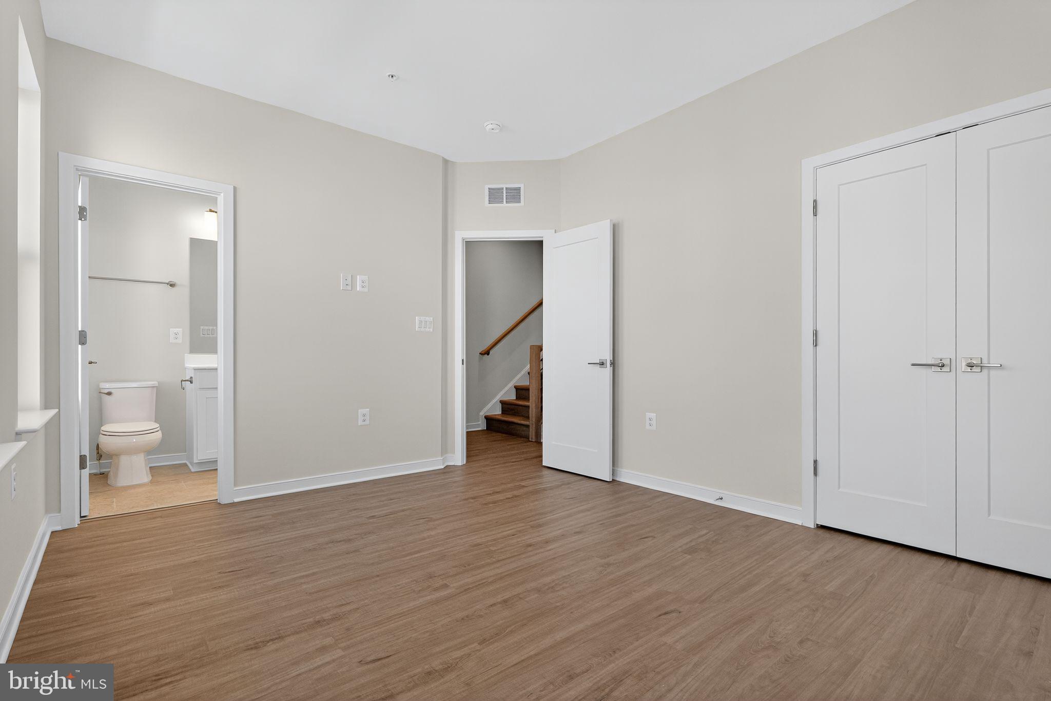 DOWNTOWN BRAMBLETON - Residential Lease