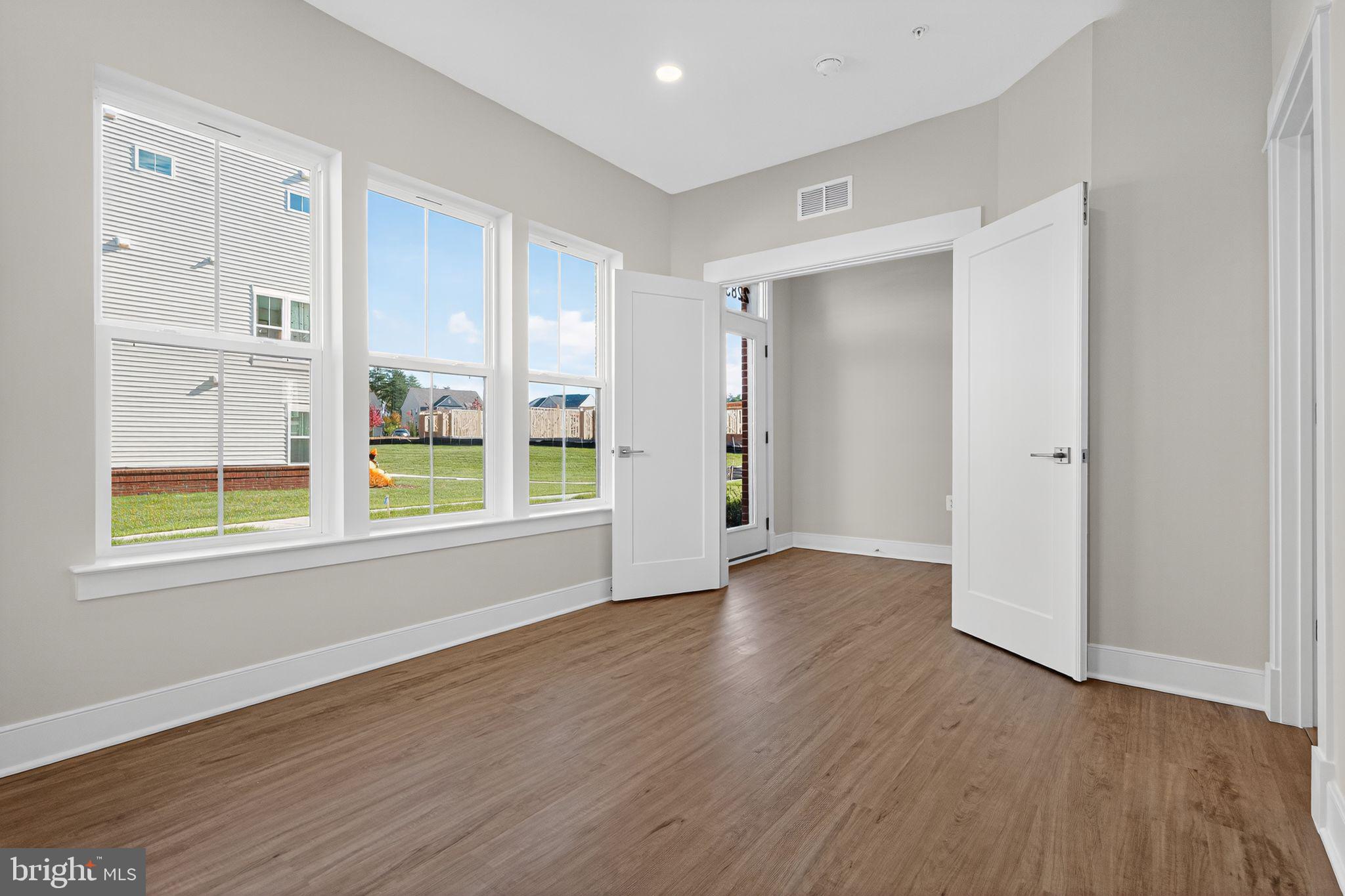 DOWNTOWN BRAMBLETON - Residential Lease