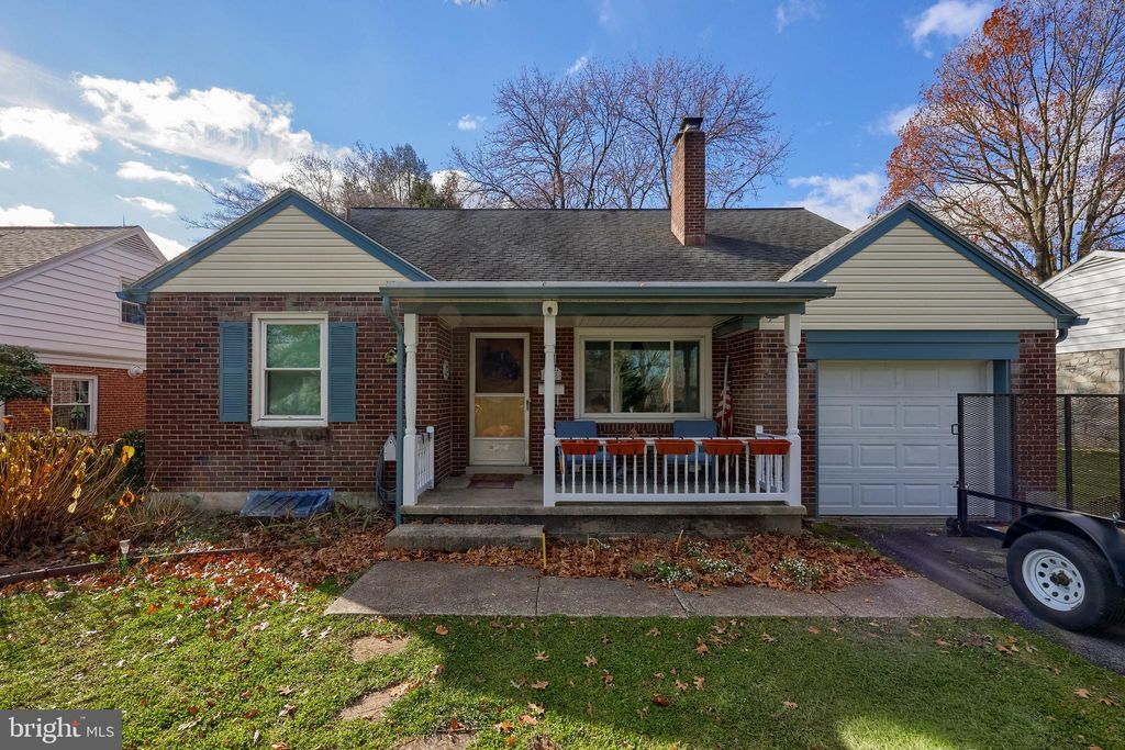 Photo of 1048 Lincoln Heights Avenue, EPHRATA, PA 17522 (MLS # PALA2080308)