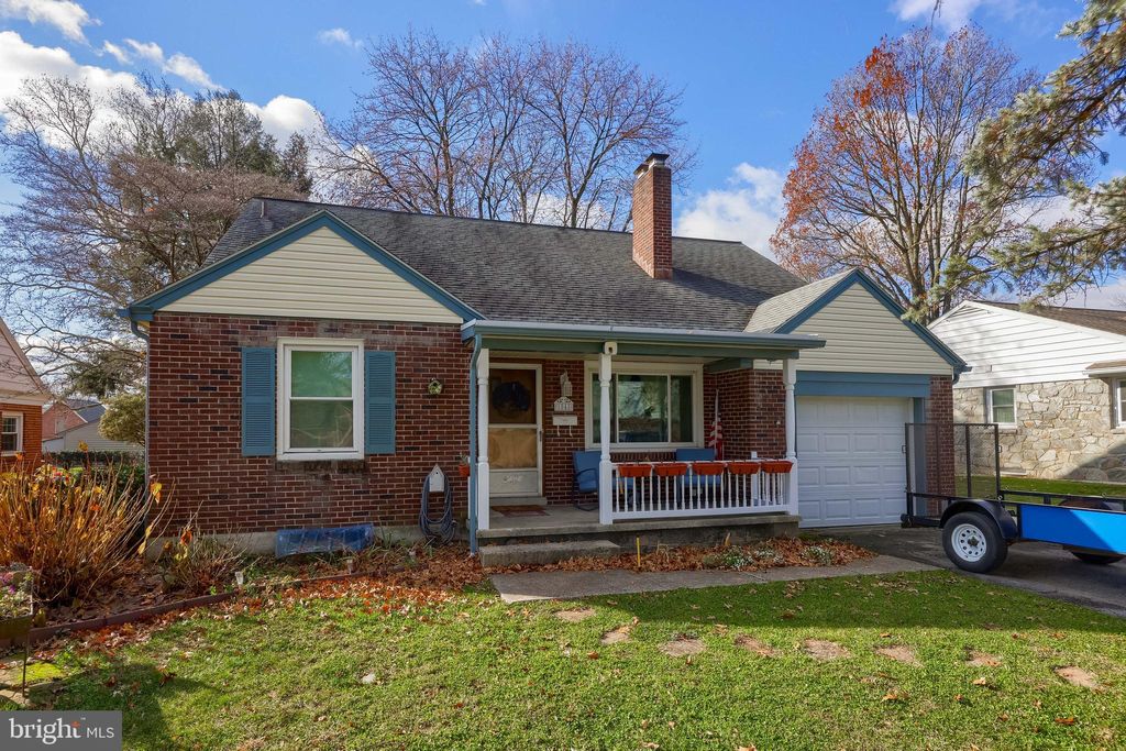 Photo of 1048 Lincoln Heights Avenue, EPHRATA, PA 17522 (MLS # PALA2080308)