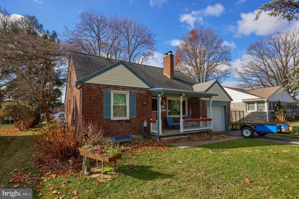Photo of 1048 Lincoln Heights Avenue, EPHRATA, PA 17522 (MLS # PALA2080308)