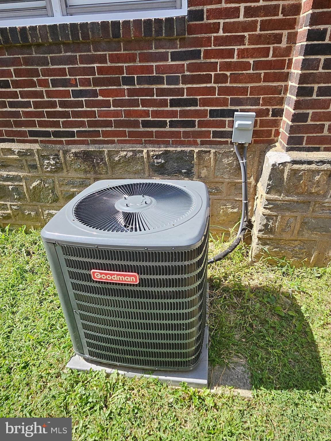 LAWNDALE - Residential