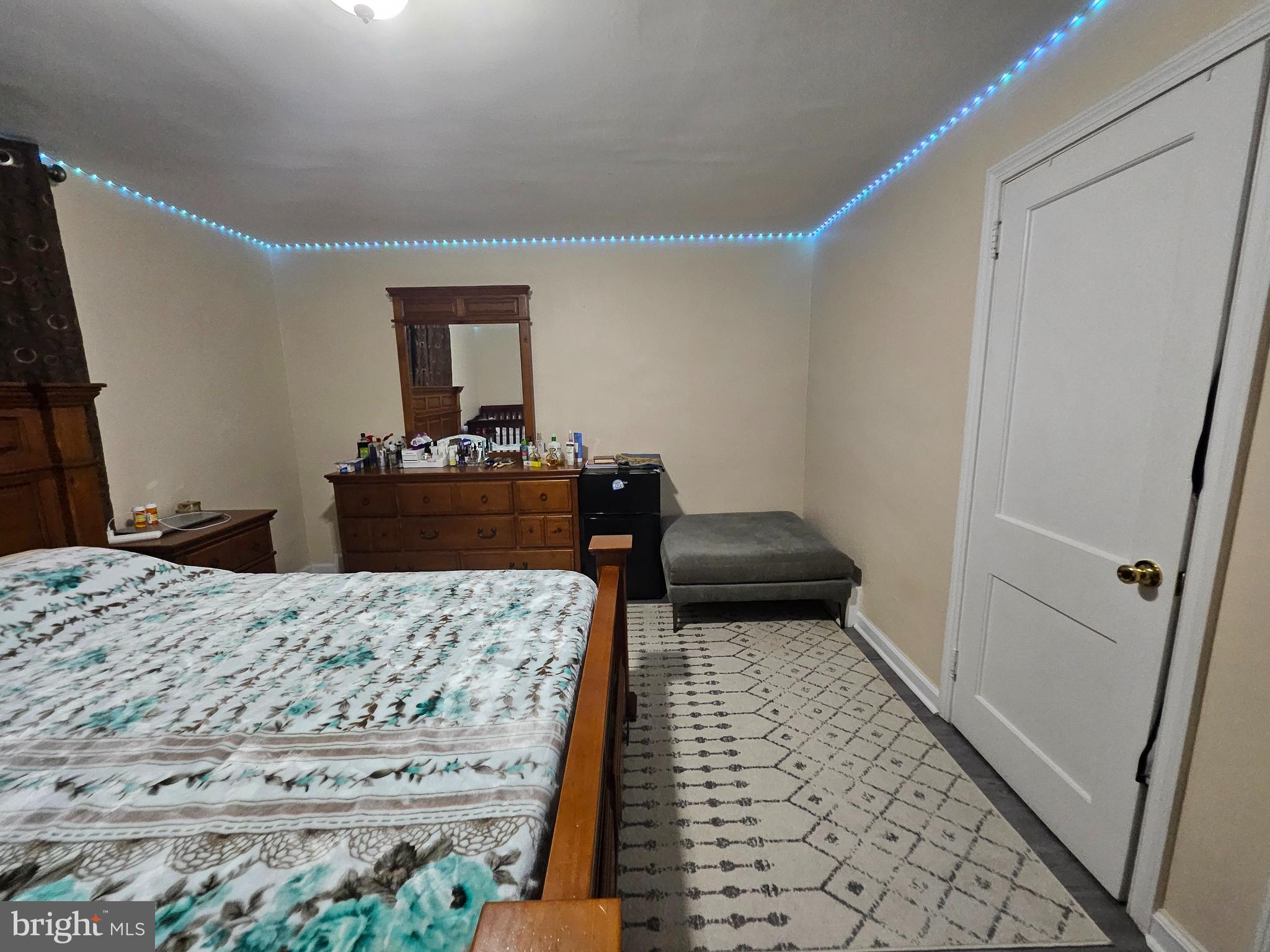 LAWNDALE - Residential