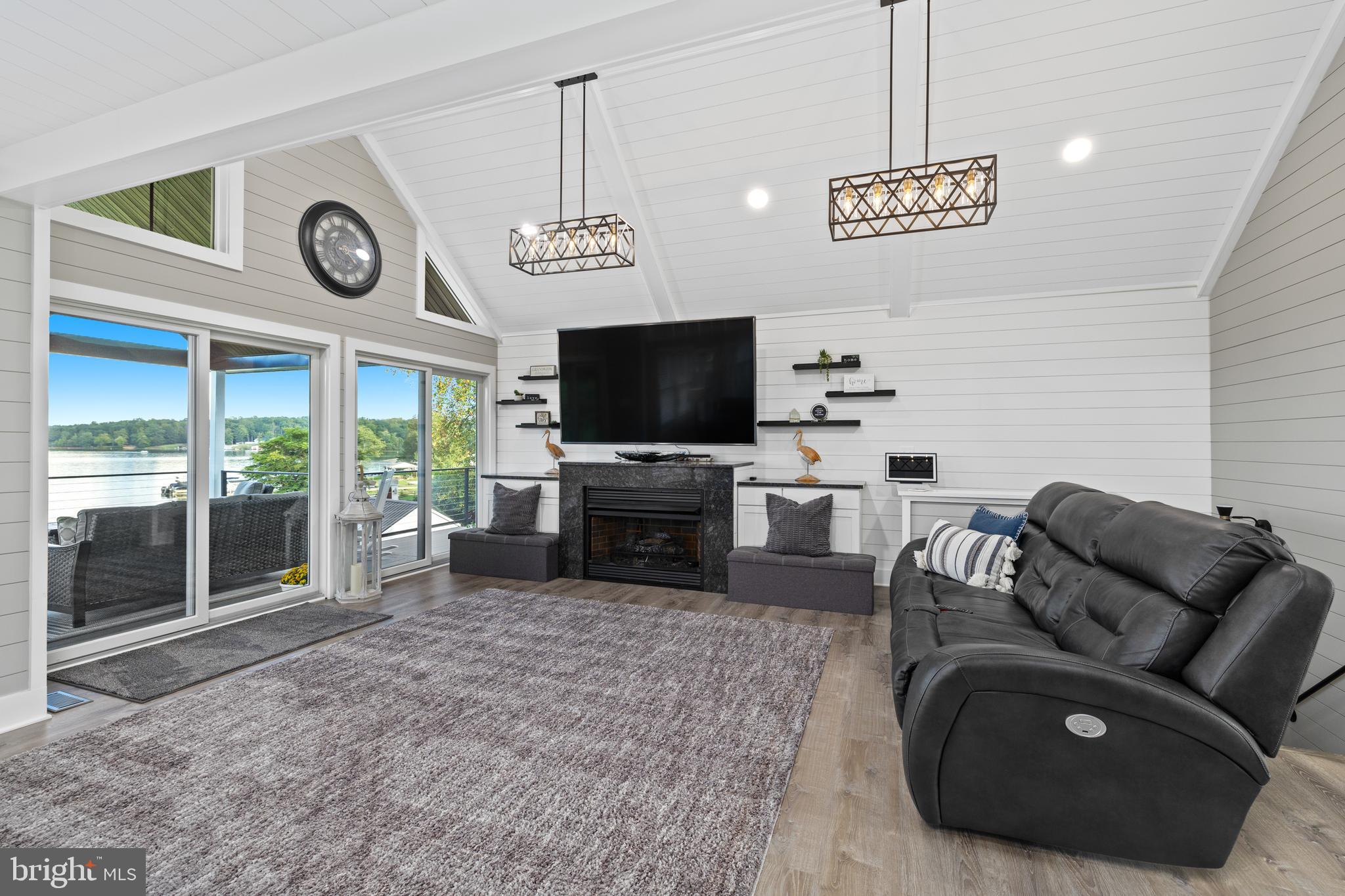 OAK GROVE ESTATES - Residential