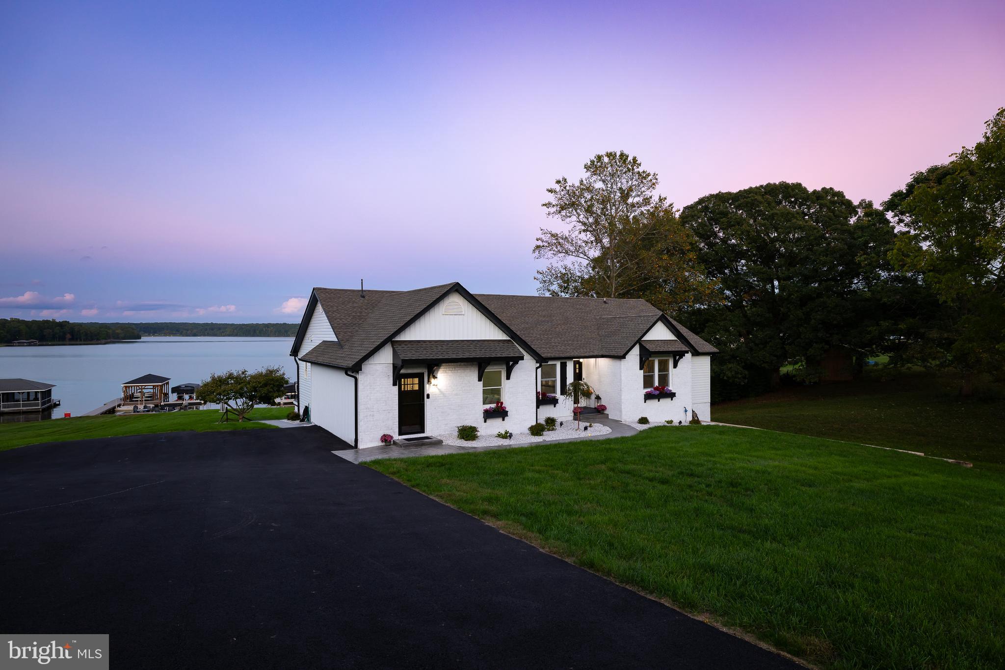 OAK GROVE ESTATES - Residential