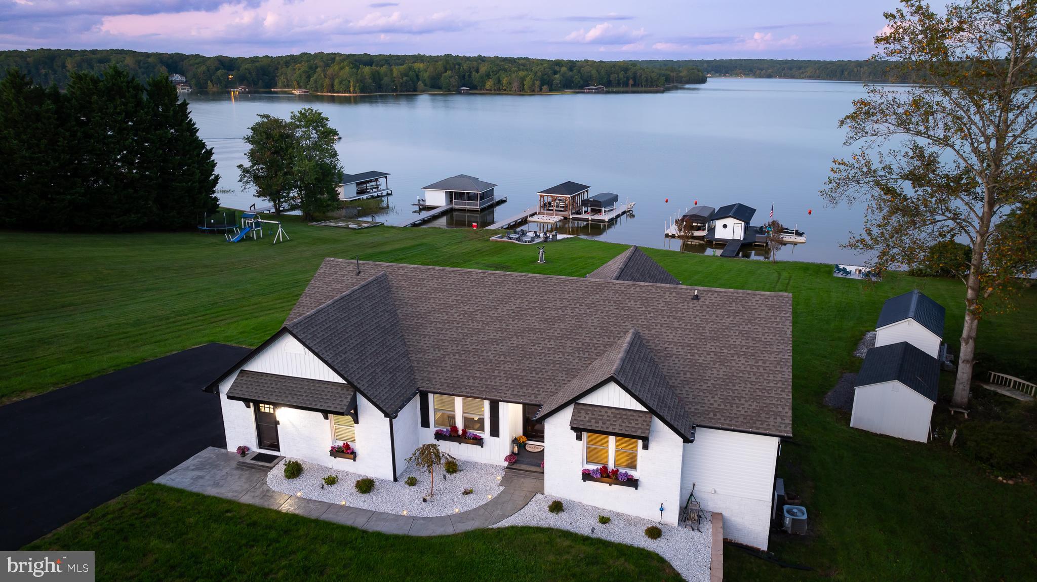 OAK GROVE ESTATES - Residential