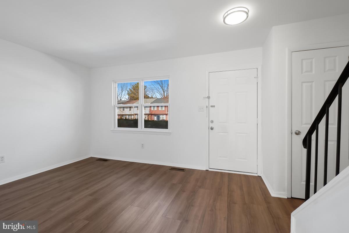 TOWNE CREST - Residential