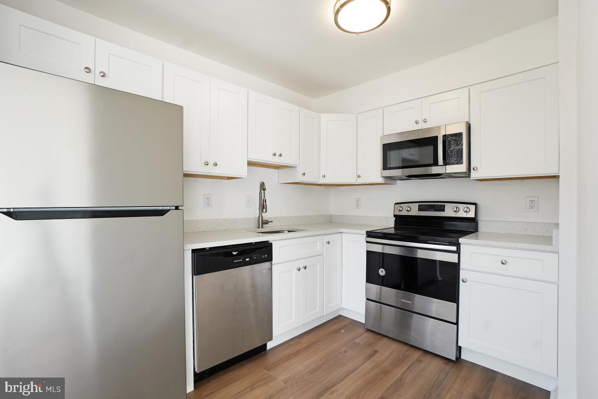 TOWNE CREST - Residential