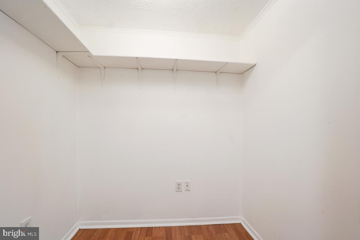 TOWNE CREST - Residential