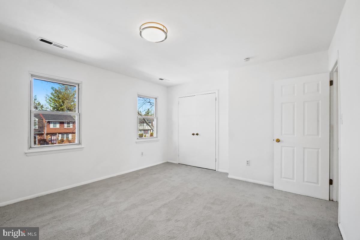 TOWNE CREST - Residential