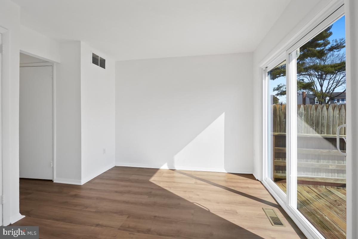 TOWNE CREST - Residential