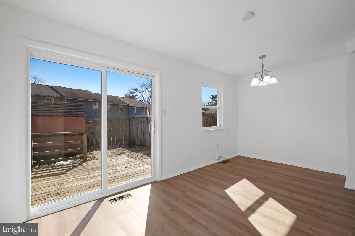 TOWNE CREST - Residential