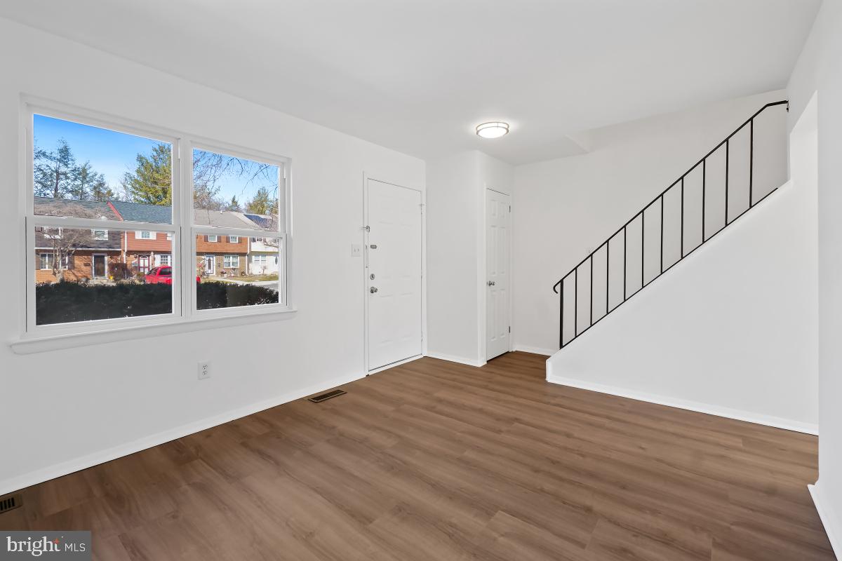 TOWNE CREST - Residential