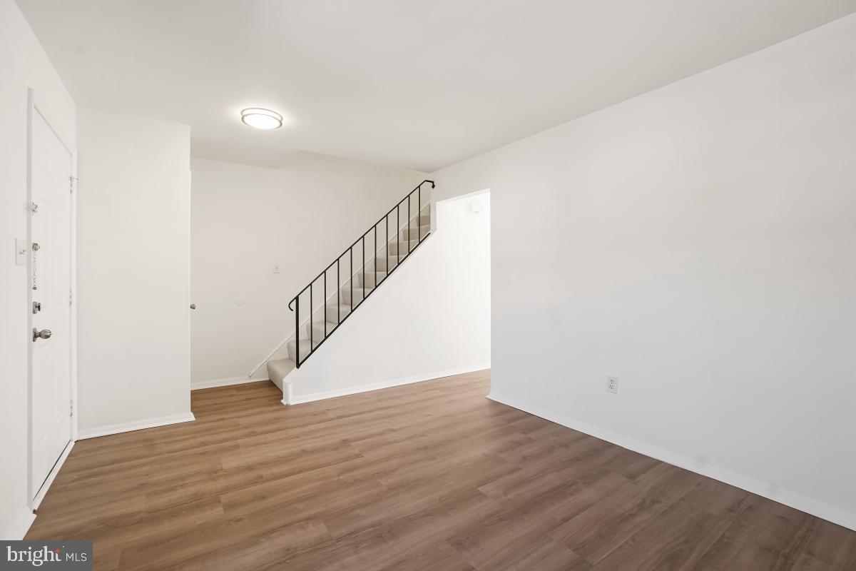 TOWNE CREST - Residential