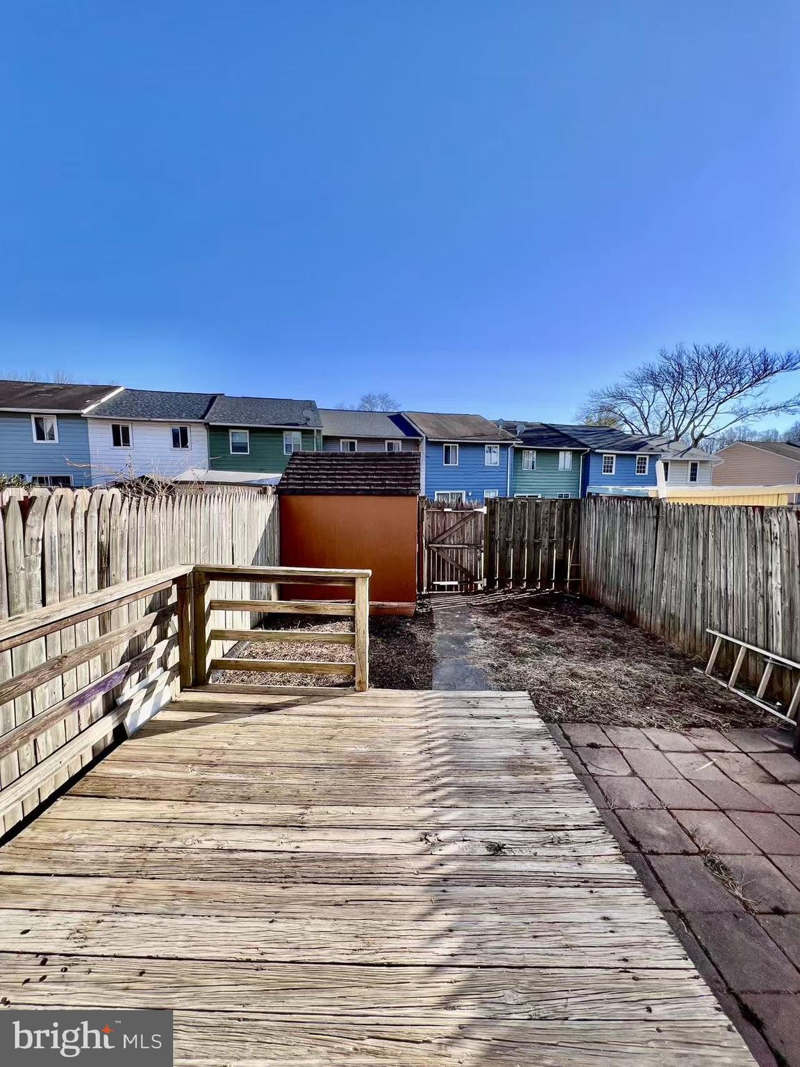 TOWNE CREST - Residential