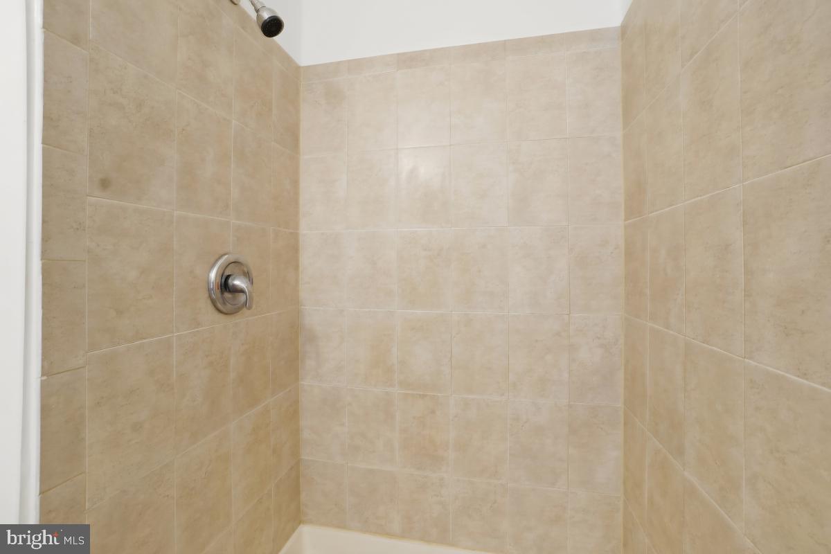 TOWNE CREST - Residential