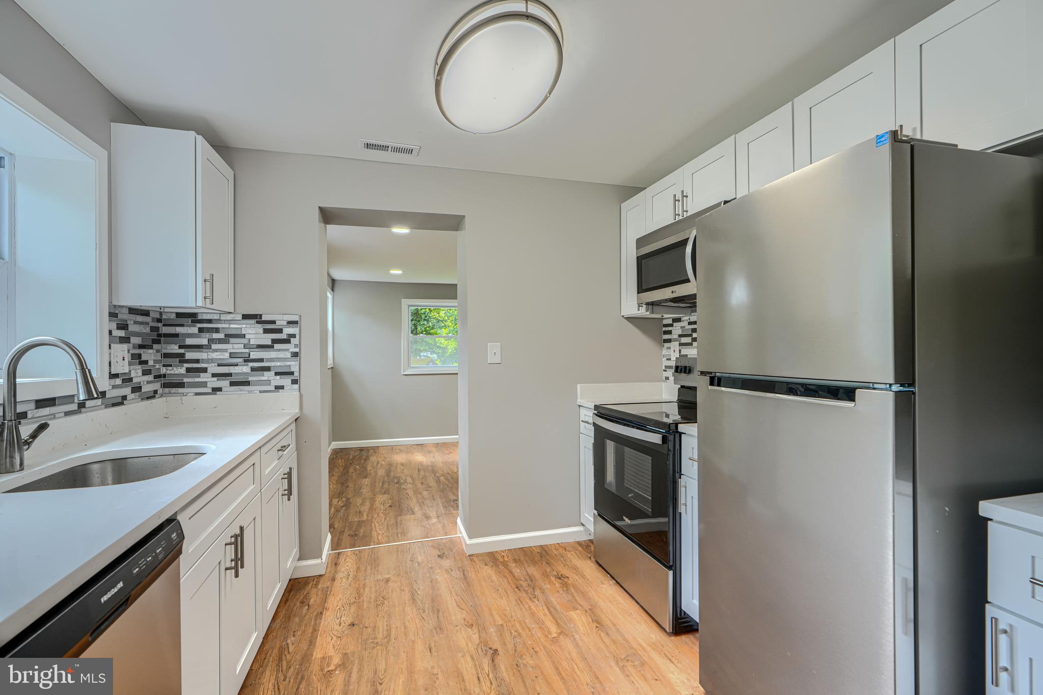 CLINTON - Residential