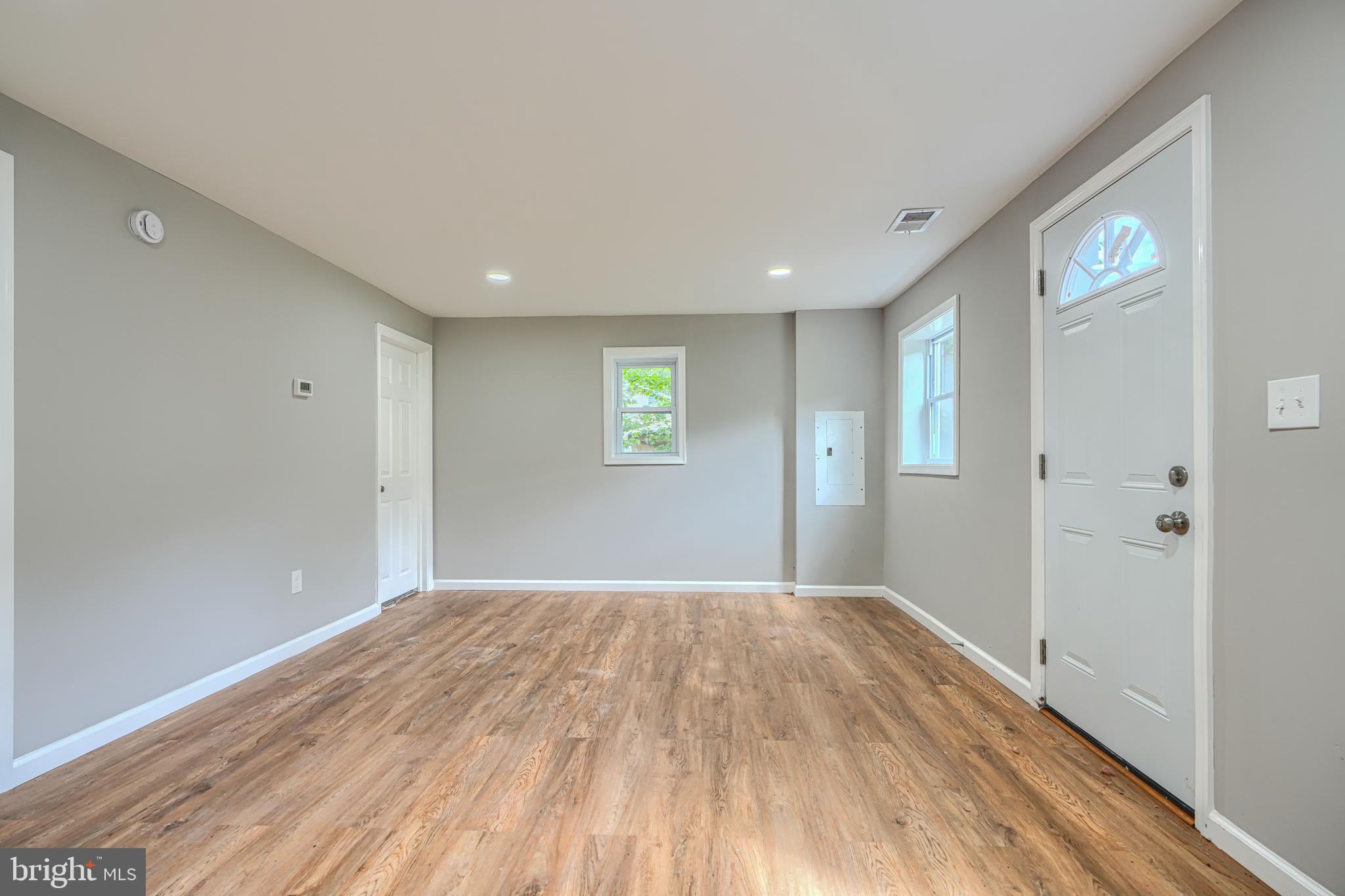 CLINTON - Residential