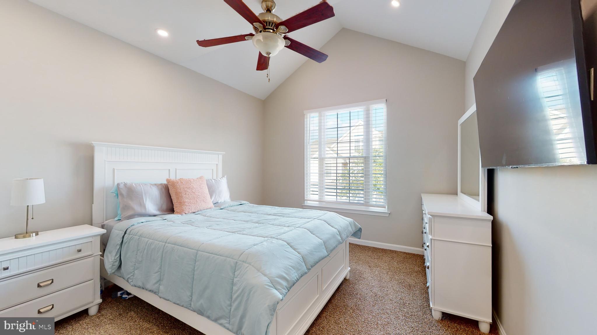 KINGS COUNCIL CONDO - Residential