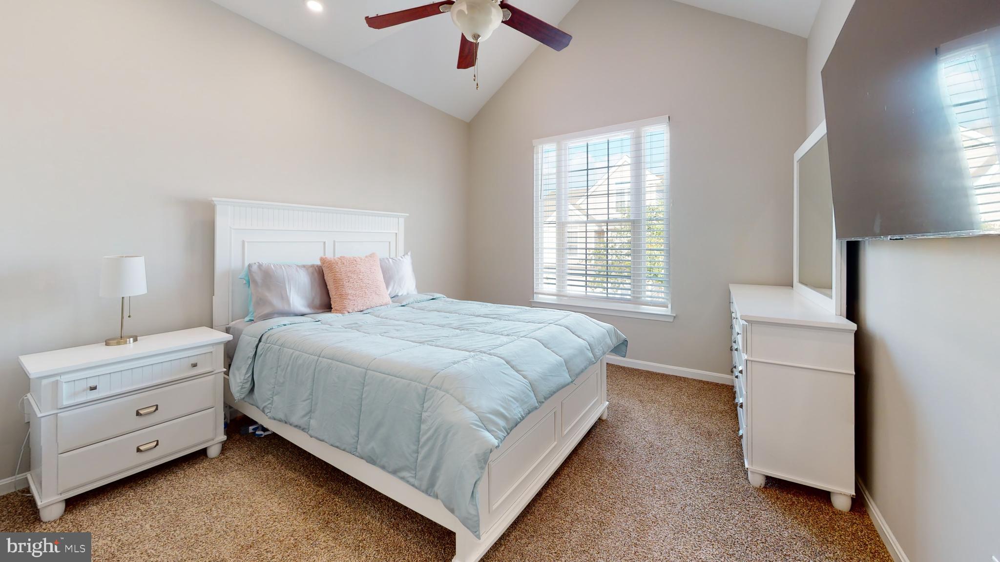 KINGS COUNCIL CONDO - Residential