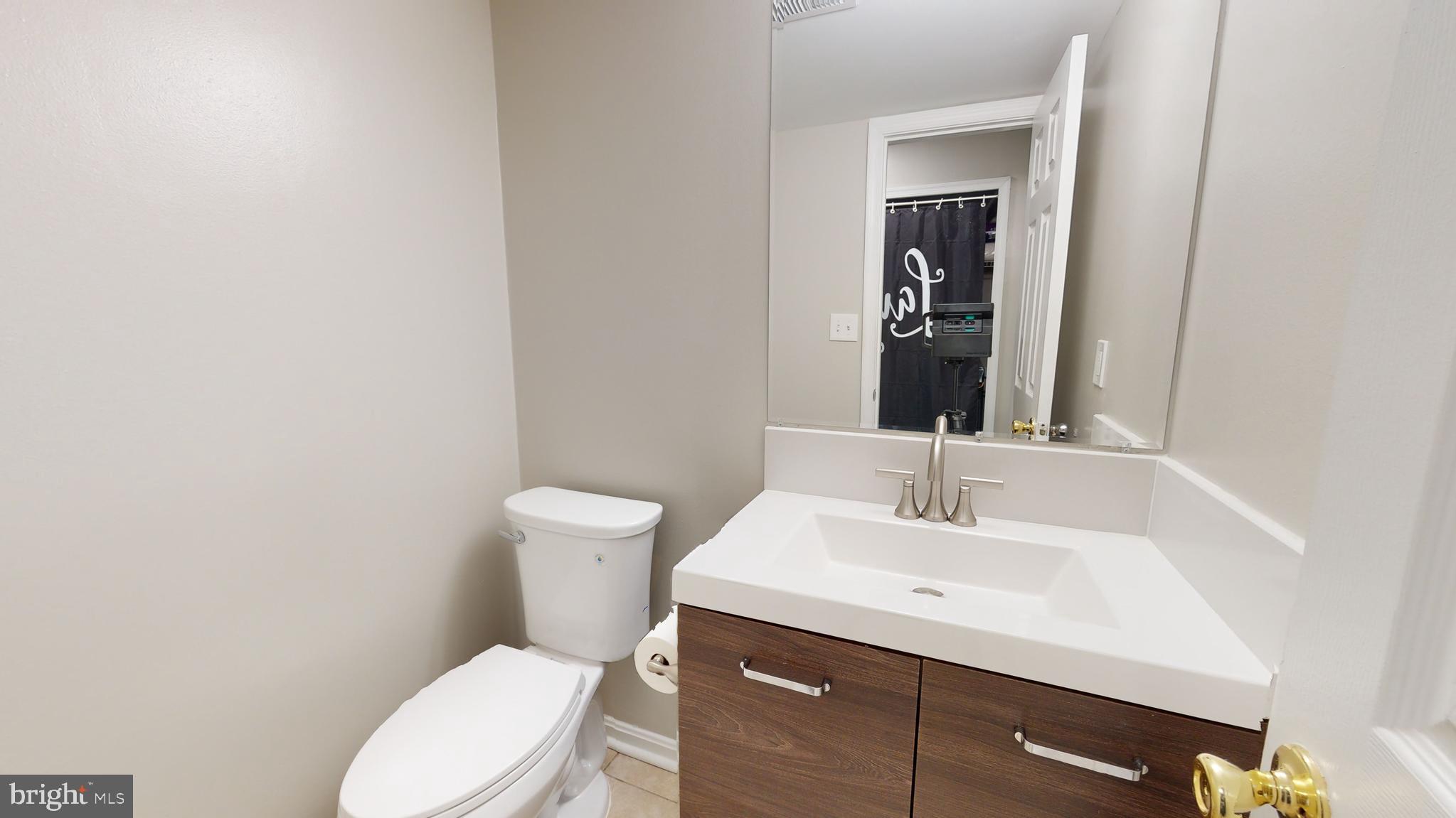 KINGS COUNCIL CONDO - Residential